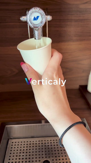 Enjoy a relaxing time gazing at the water surface