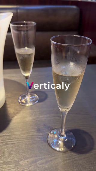 シャンパンを嗜む、優雅な時間