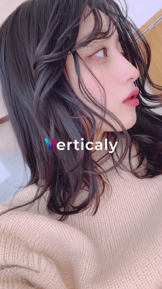 横顔が美しい女性