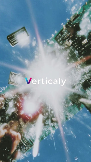 爆発、電子基板の破片