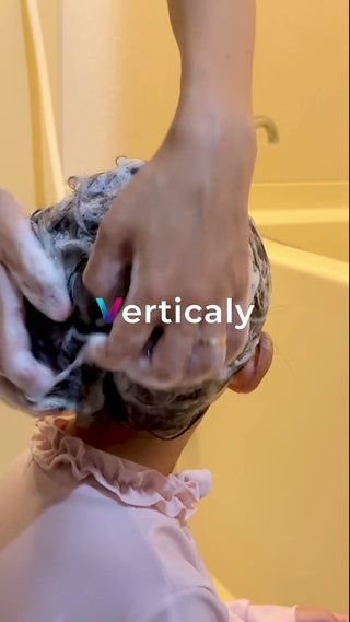 シャンプー中の笑顔