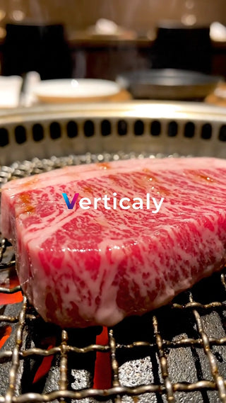 霜降り和牛、網焼きの瞬間