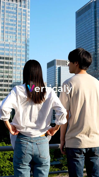 都会の風景と二人