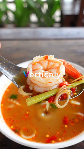 トムヤムクン、海老と具材