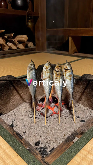 炭火で焼く魚、日本の食卓