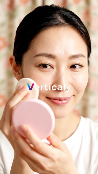 メイクアップ、ピンクのコンパクト