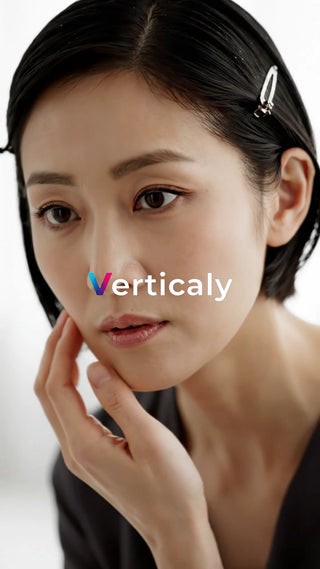 美しい横顔、髪飾り