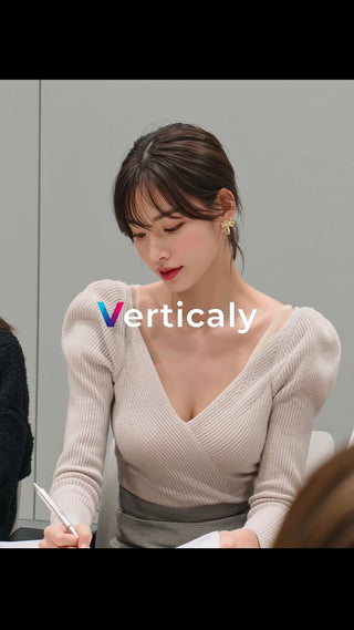 知的で美しい女性