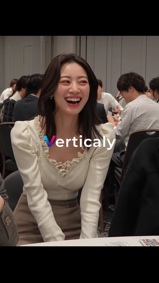 笑顔弾ける、会議の風景