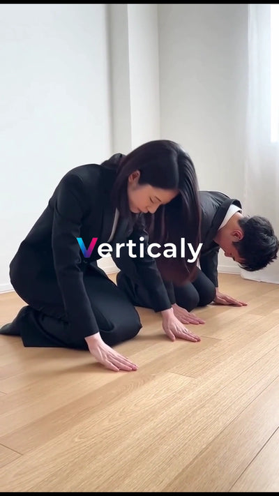 正座する男女、礼儀作法