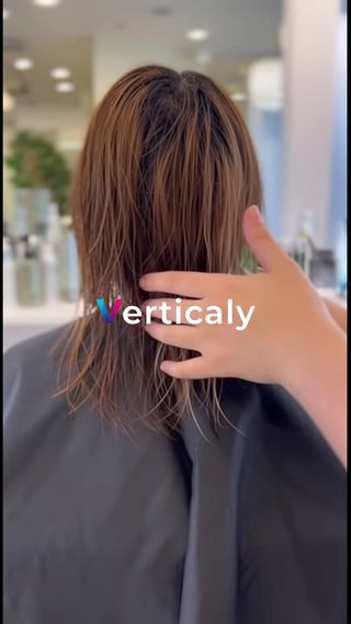 髪を切る、女性のヘアカット