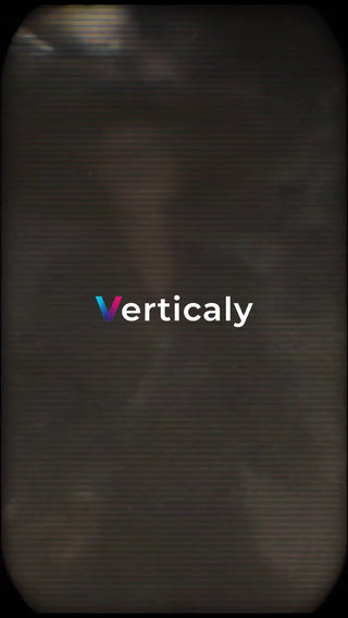 モノクロの街並み、夕暮れ時