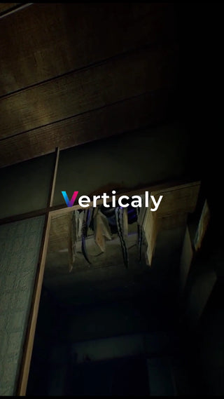 朽ちた天井、異質な空間