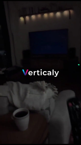 夜のリラックスタイム、コーヒーと