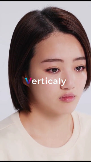 涙を流す女性、悲しみと感情