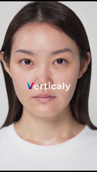 素肌、透明感あふれる女性