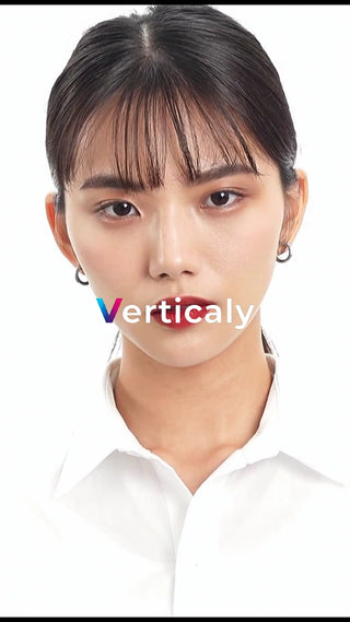 艶やかな赤い唇