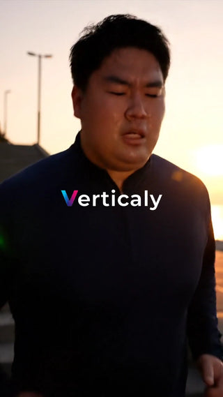 ランニングで汗をかく男性