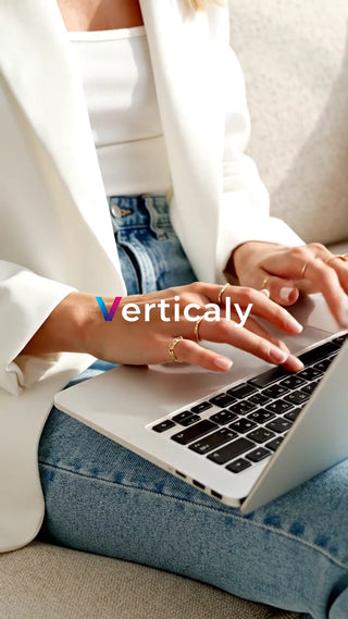 PC作業、デニムスタイル