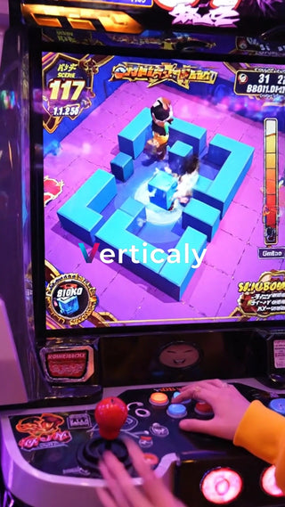 ゲーム画面、集中する手元