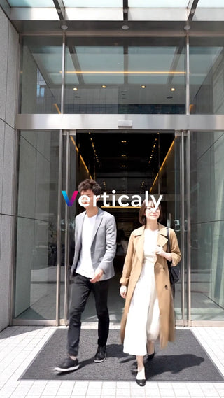 都会のオフィス、出勤風景