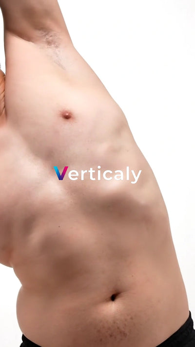 男性の胸部、身体の質感