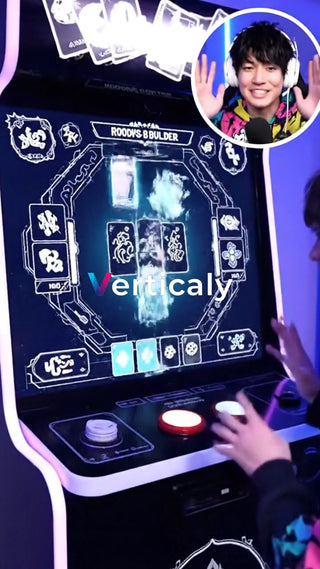 ゲーム画面をプレイする人